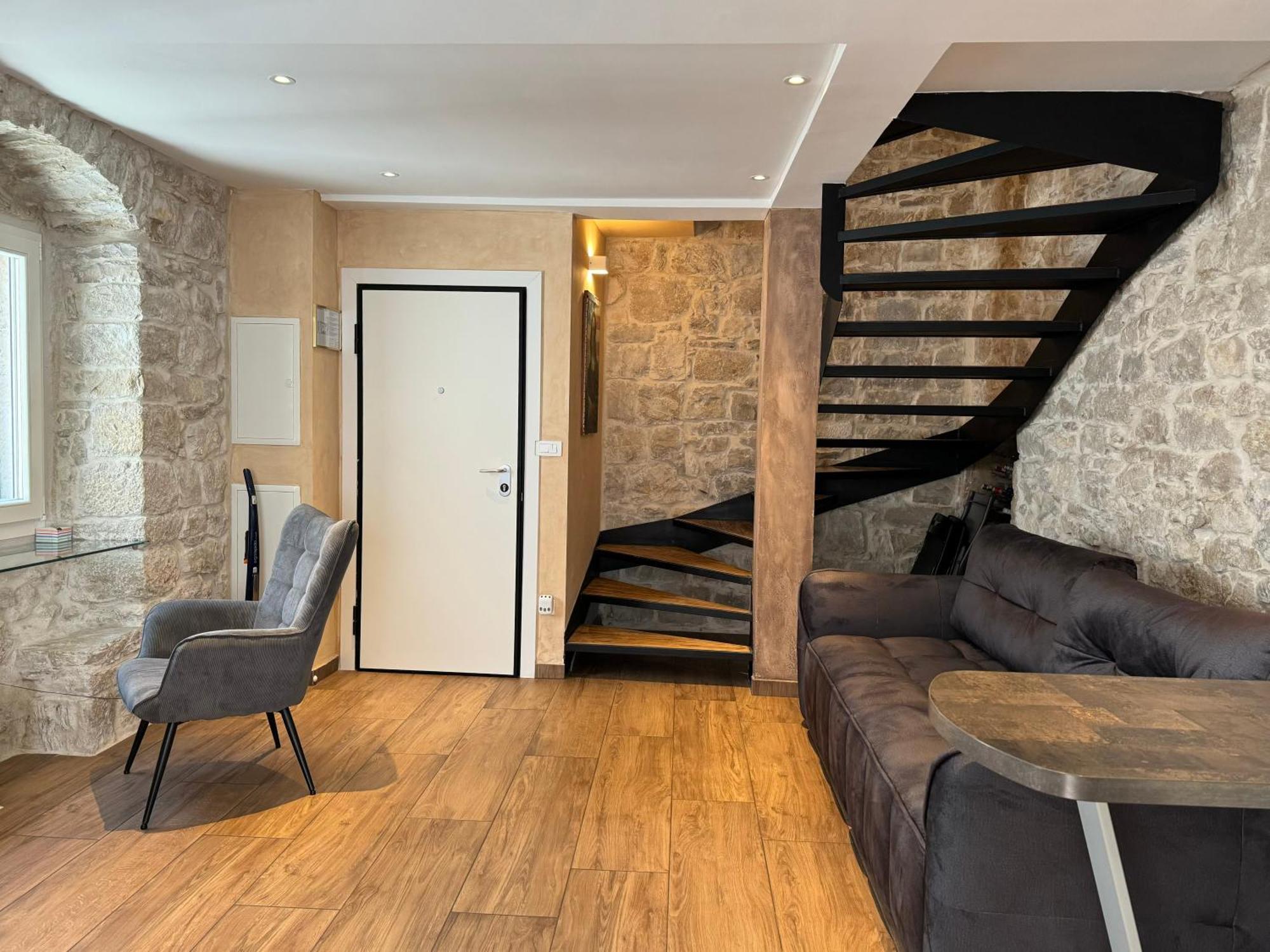 Luxury Apt Petra In 400 Year Old Stone House 4+2 Сплит Экстерьер фото