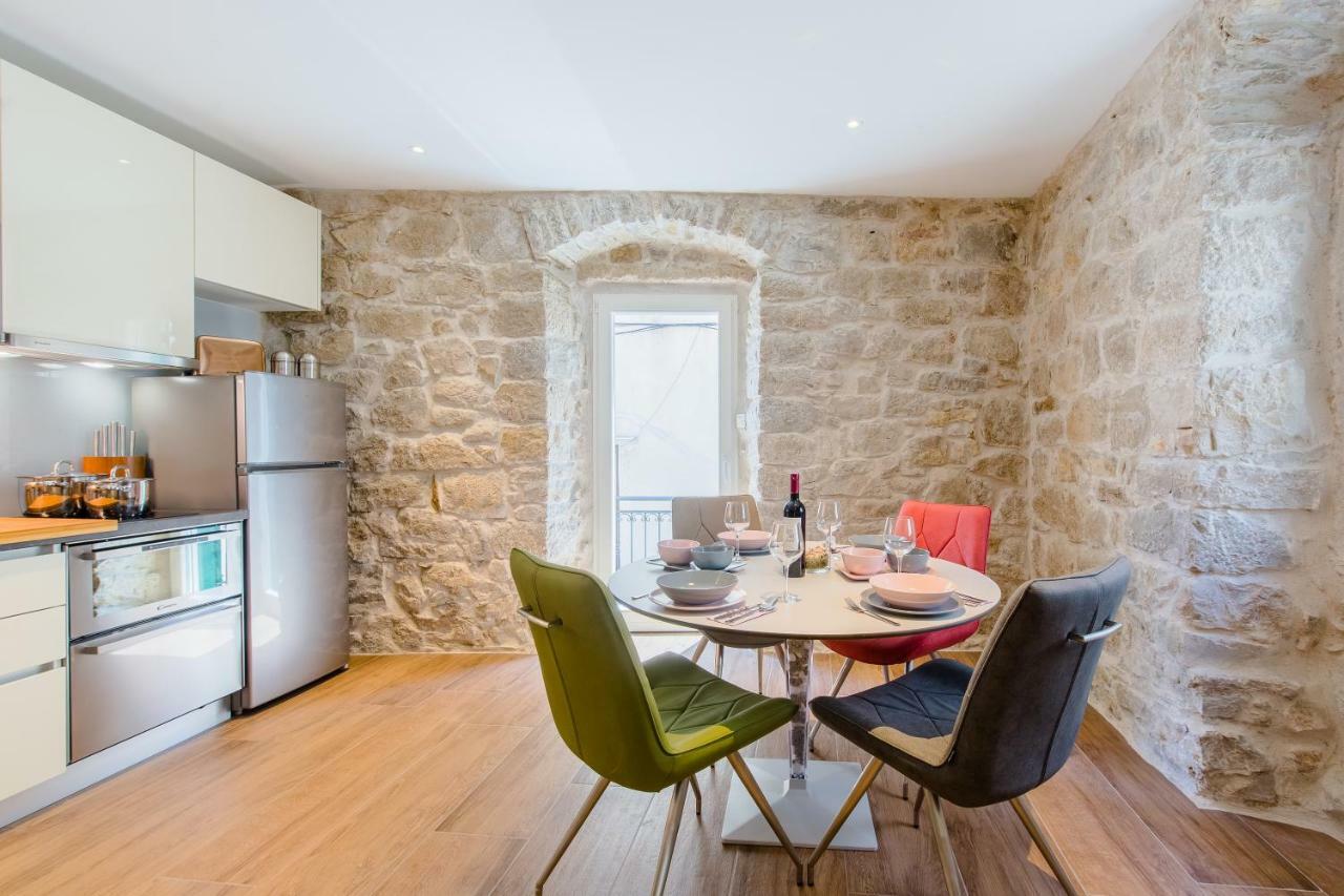 Luxury Apt Petra In 400 Year Old Stone House 4+2 Сплит Экстерьер фото