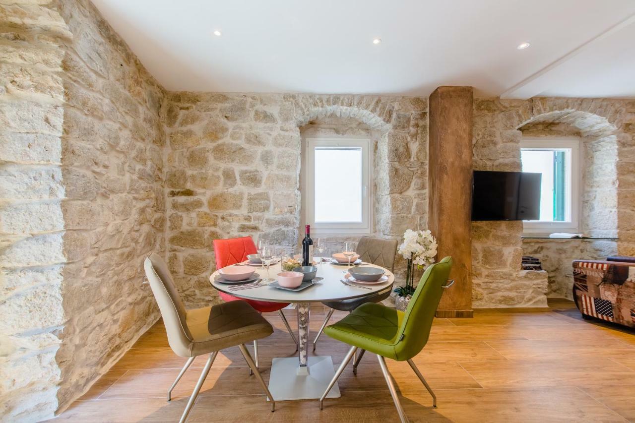 Luxury Apt Petra In 400 Year Old Stone House 4+2 Сплит Экстерьер фото