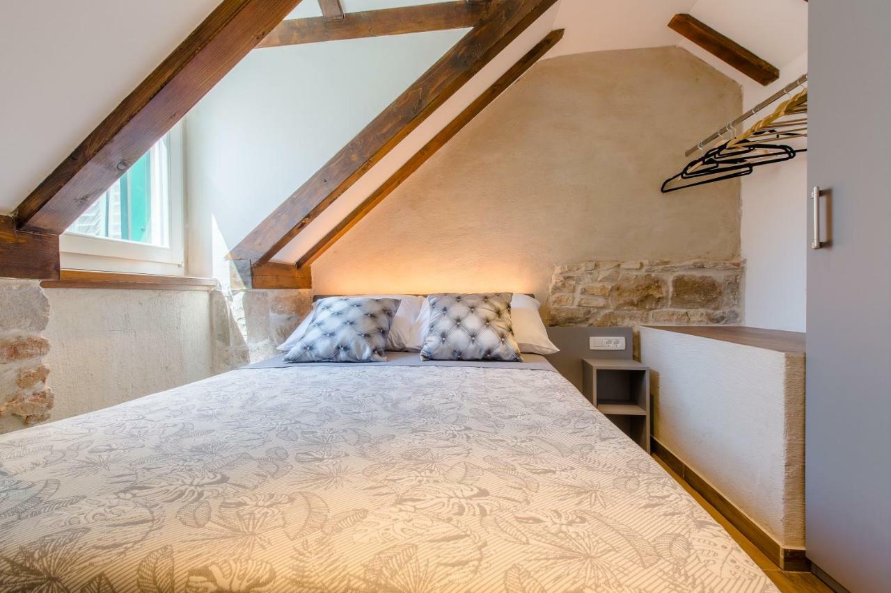 Luxury Apt Petra In 400 Year Old Stone House 4+2 Сплит Экстерьер фото