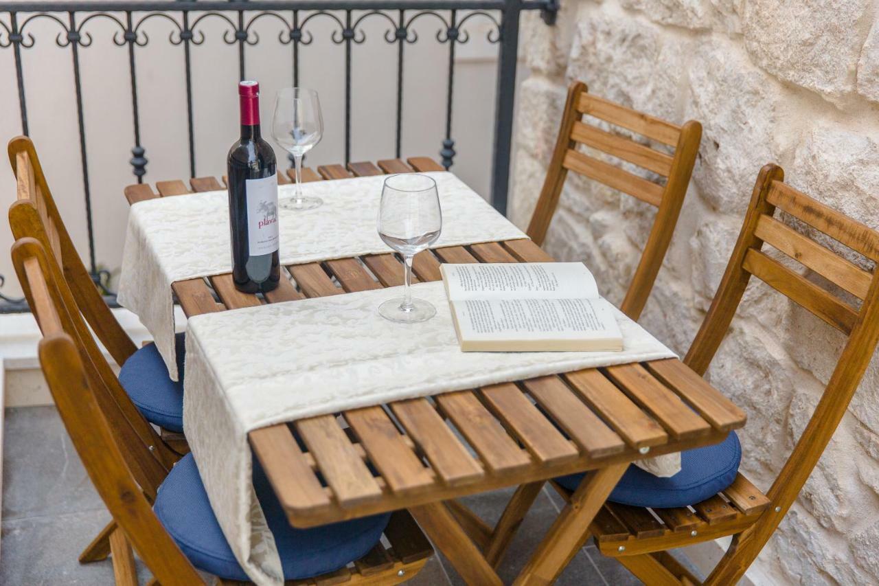 Luxury Apt Petra In 400 Year Old Stone House 4+2 Сплит Экстерьер фото