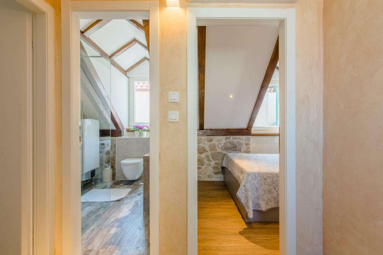 Luxury Apt Petra In 400 Year Old Stone House 4+2 Сплит Экстерьер фото