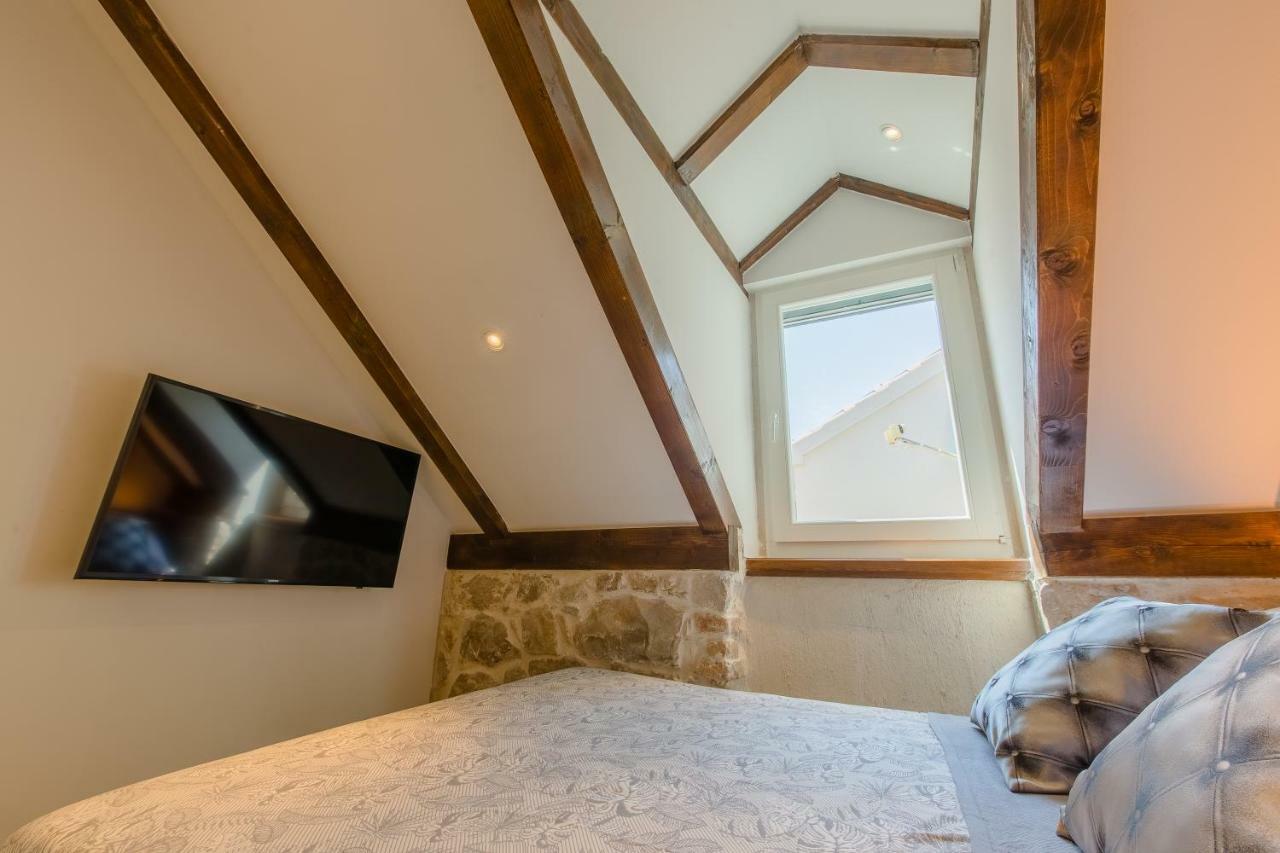 Luxury Apt Petra In 400 Year Old Stone House 4+2 Сплит Экстерьер фото