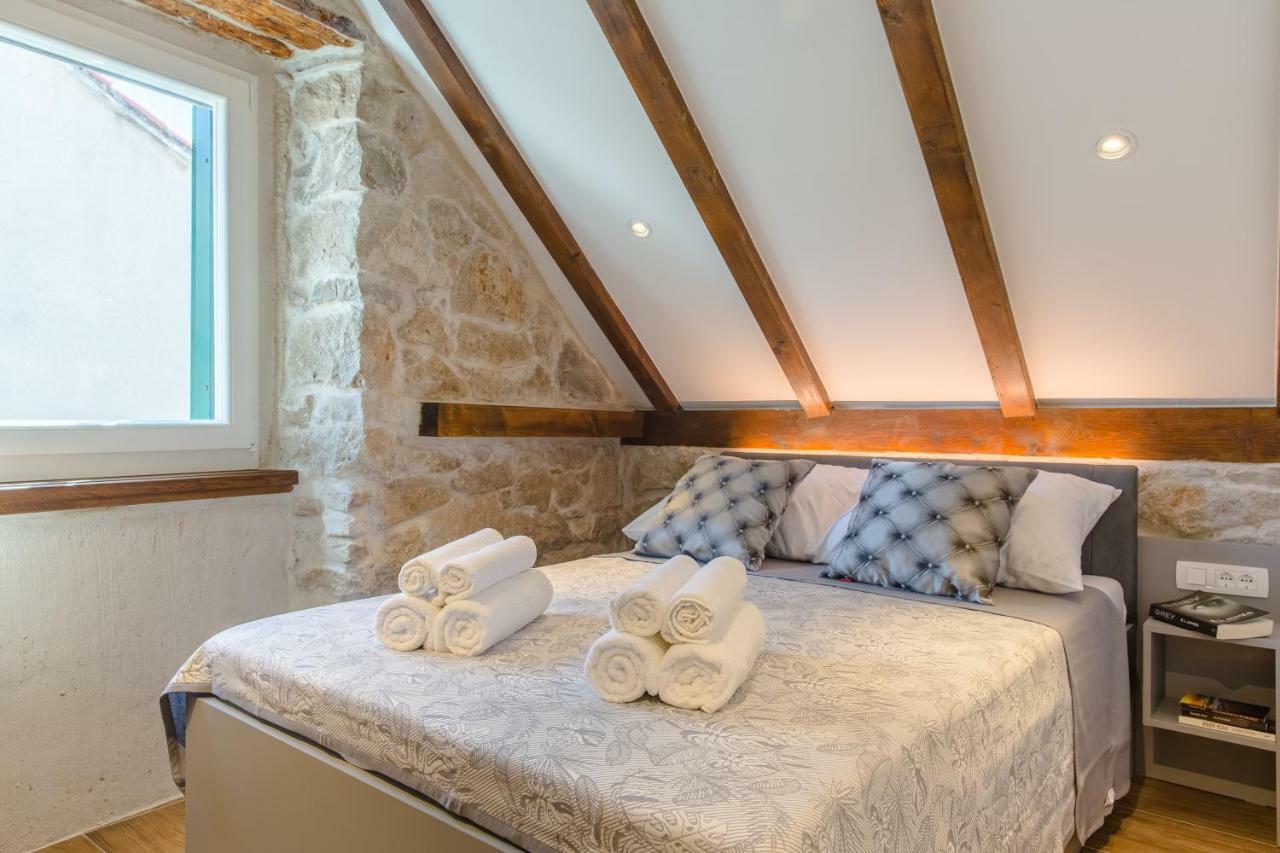 Luxury Apt Petra In 400 Year Old Stone House 4+2 Сплит Экстерьер фото